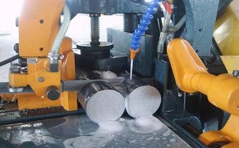 新丰卧式带锯床的送料方式有哪几种？